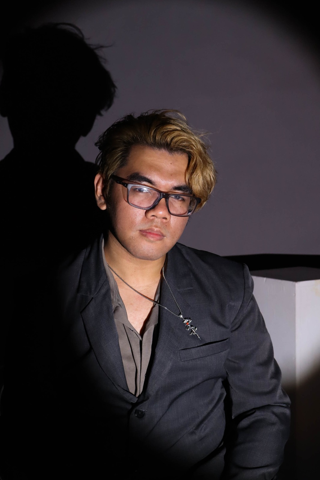 JOHN HENRICK NICOLE, SENIOR VIDEO EDITOR